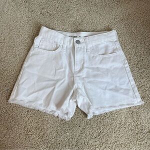 SALE!! NWOT Old Navy White High-Rise Waist Cut-Off Denim Shorts. Size: 10.